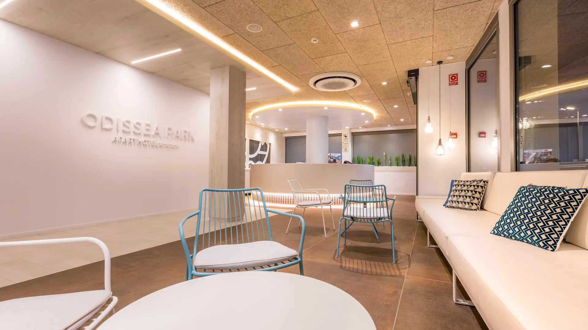 Aparthotel Odissea Park Санта-Сусанна