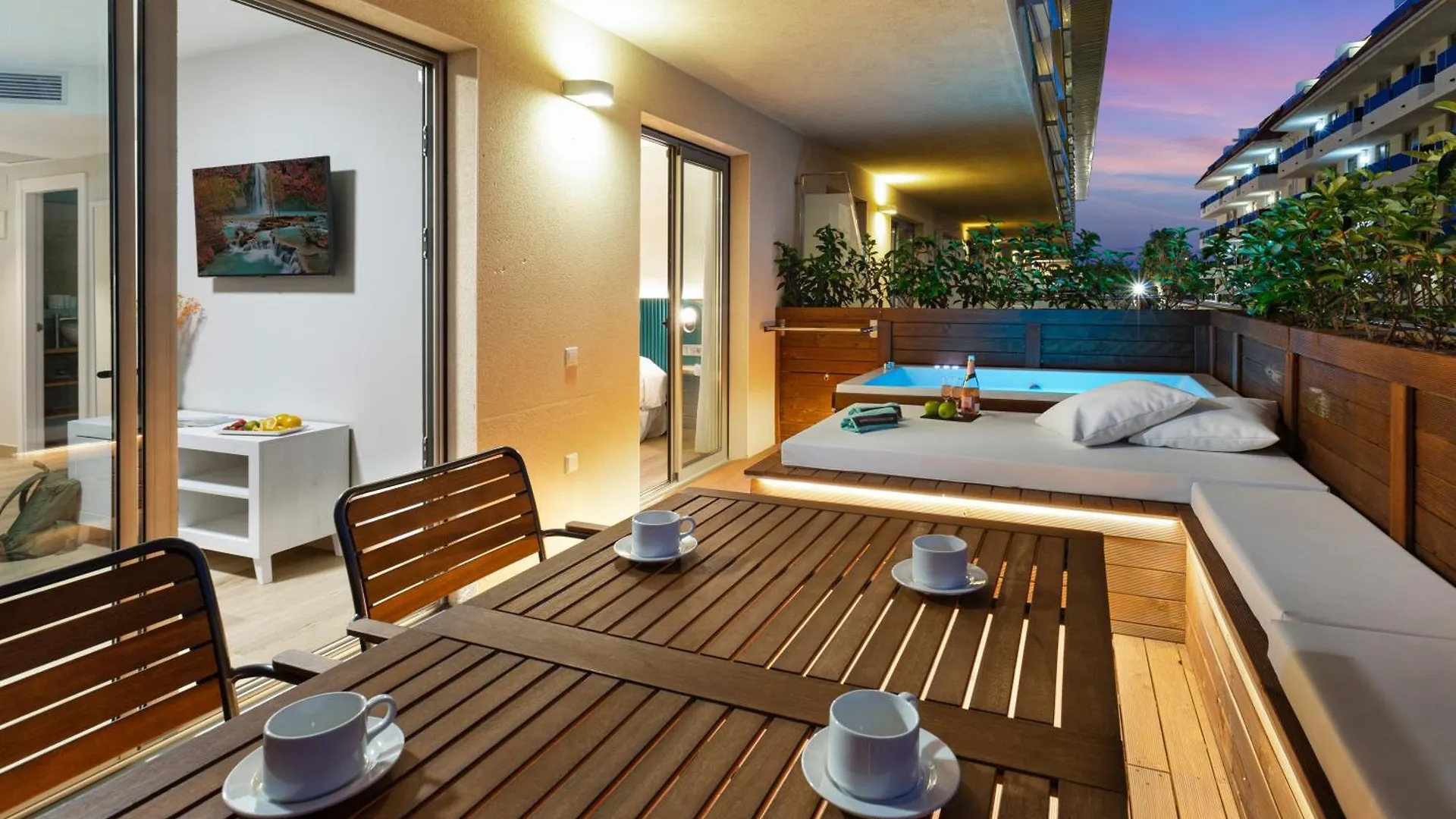 Aparthotel Odissea Park Санта-Сусанна