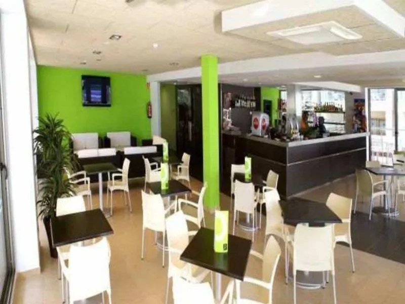 Aparthotel Odissea Park Санта-Сусанна