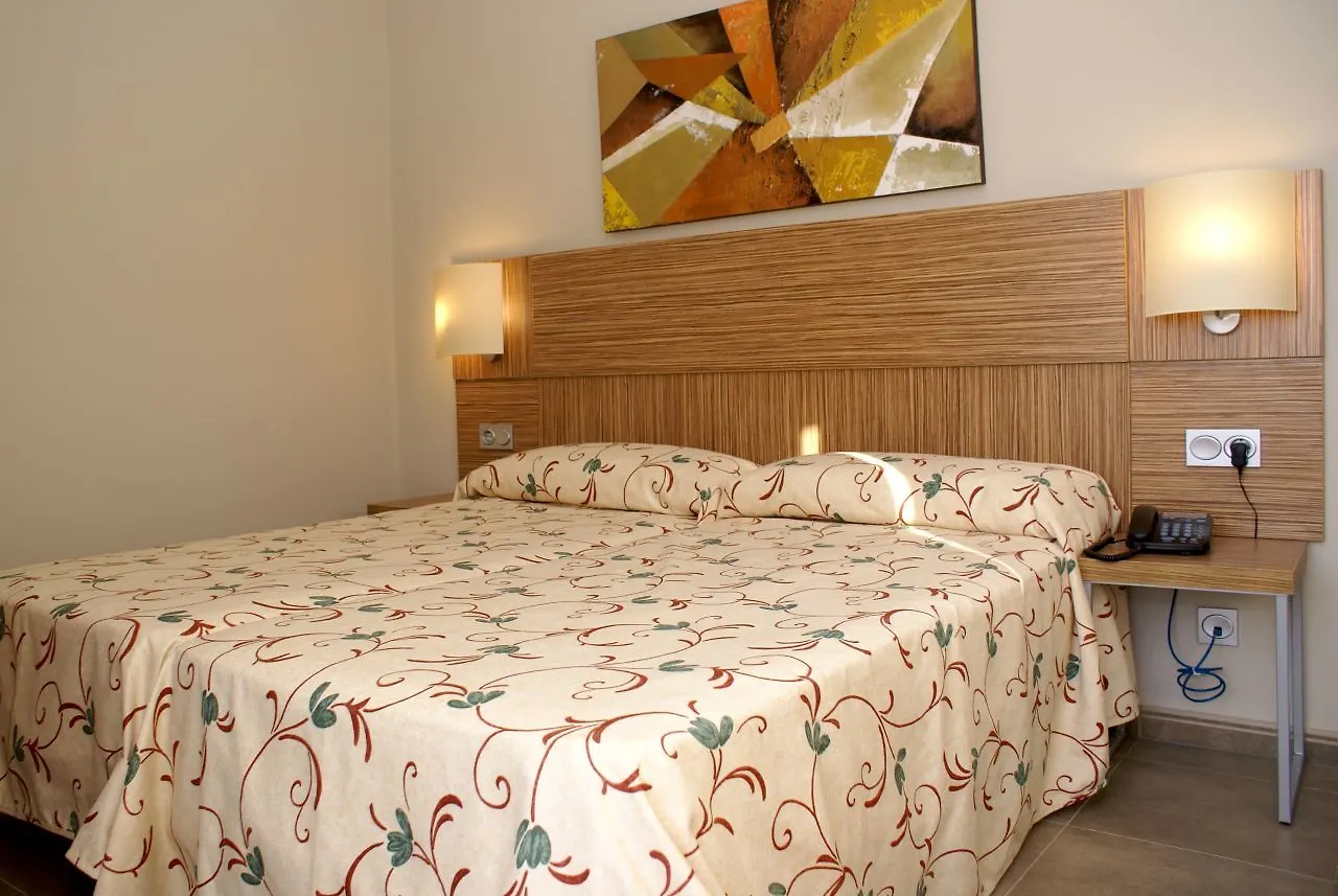 Aparthotel Odissea Park Санта-Сусанна